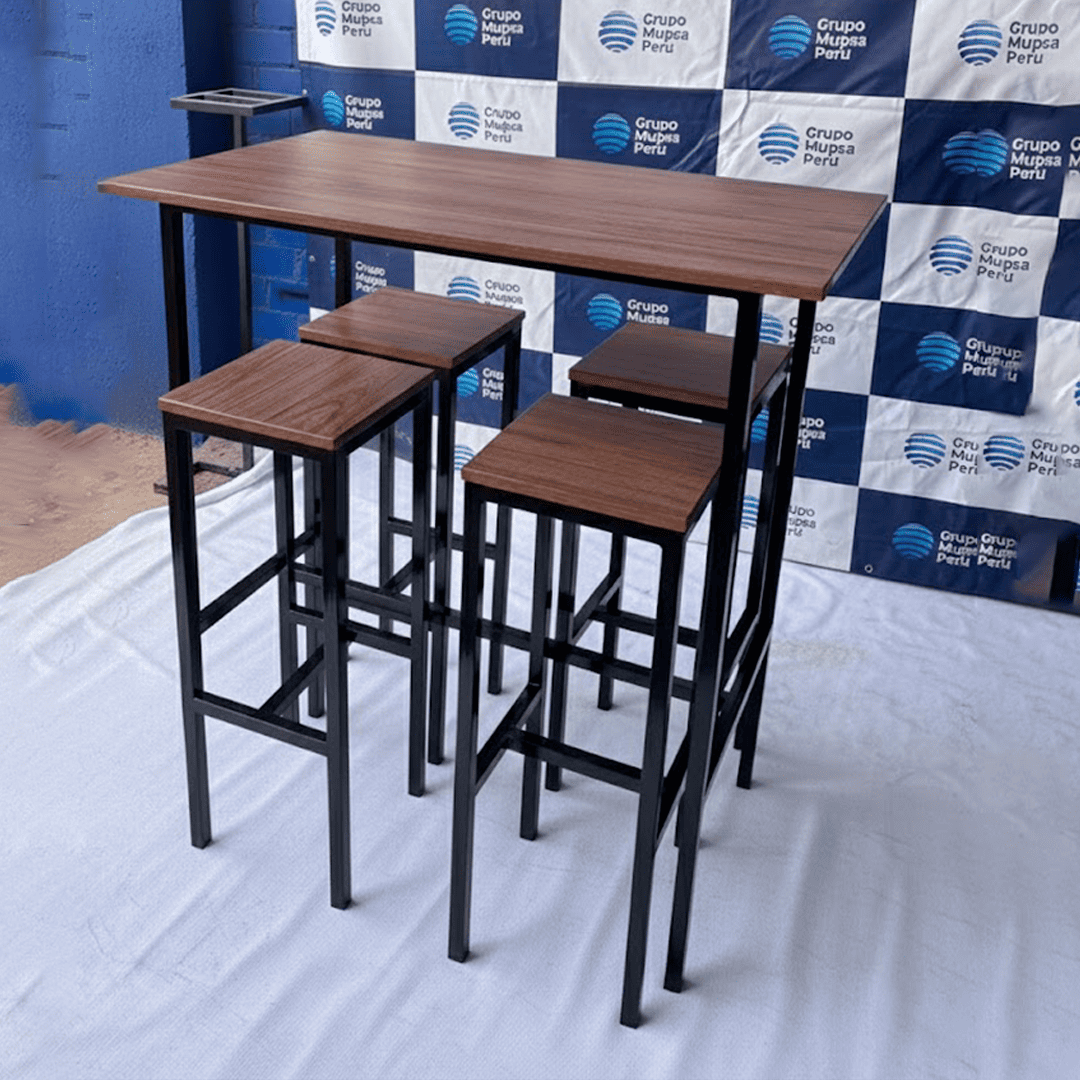 Mesa con Bancos Altos